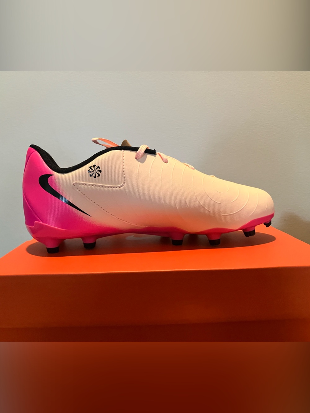 Nike Kids Pink and White Soccer Cleats with Black Swoosh - NWT